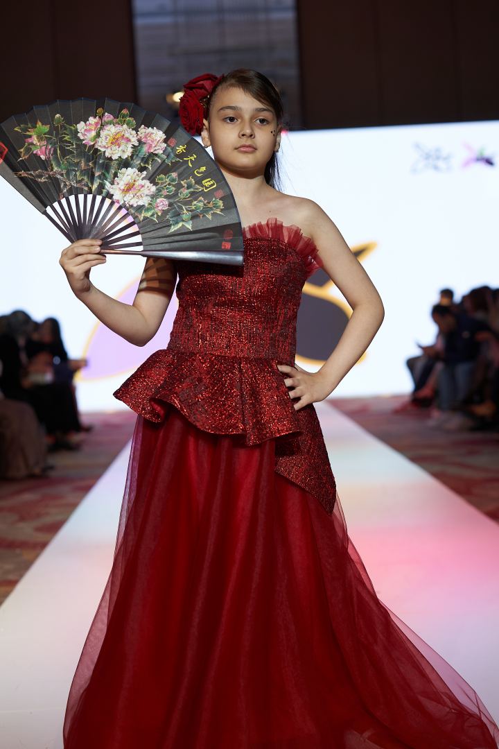 Приятный шок на Azerbaijan Fashion Week 2022 - на подиум вышли модели разного возраста, роста и веса (ФОТО)