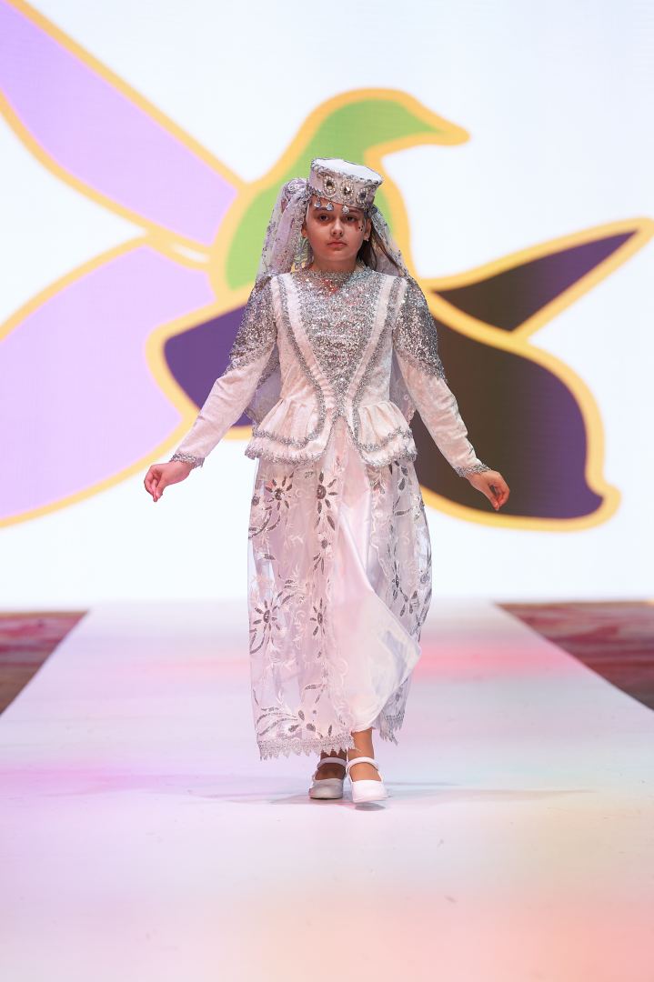Приятный шок на Azerbaijan Fashion Week 2022 - на подиум вышли модели разного возраста, роста и веса (ФОТО)