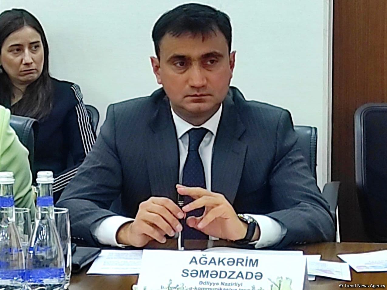 В Азербайджане запустят мобильное приложение с базой данных по законодательным актам