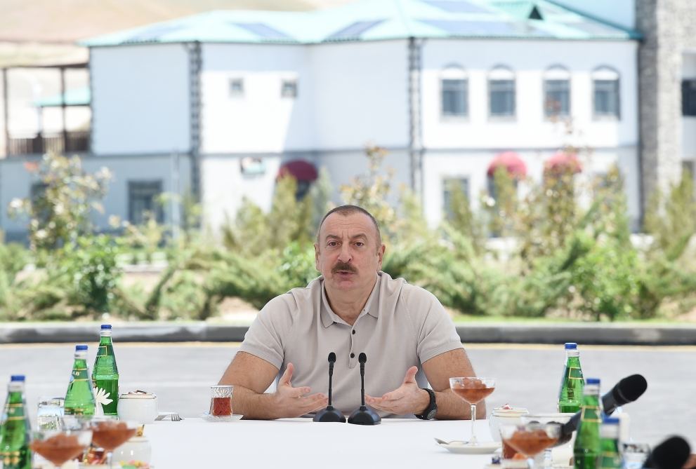Президент Ильхам Алиев: После войны создаются новые вооруженные формирования, закупается новая техника, мы будем делать это и впредь
