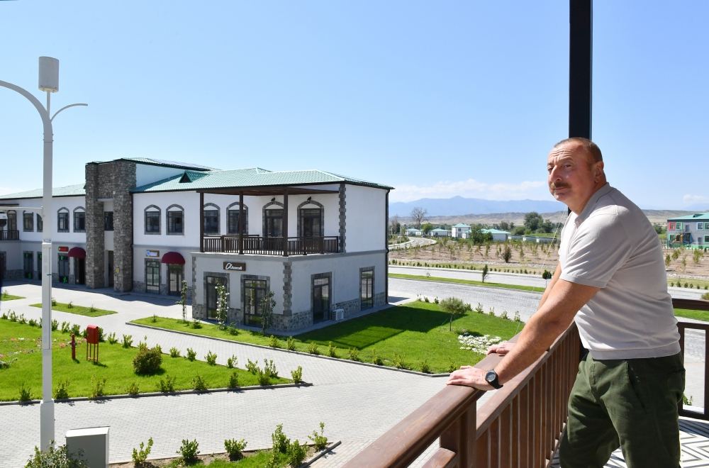 Президент Ильхам Алиев и Первая леди Мехрибан Алиева приняли участие в церемонии открытия первого этапа проекта «Умное село» в Зангиланском районе (ФОТО/ВИДЕО)
