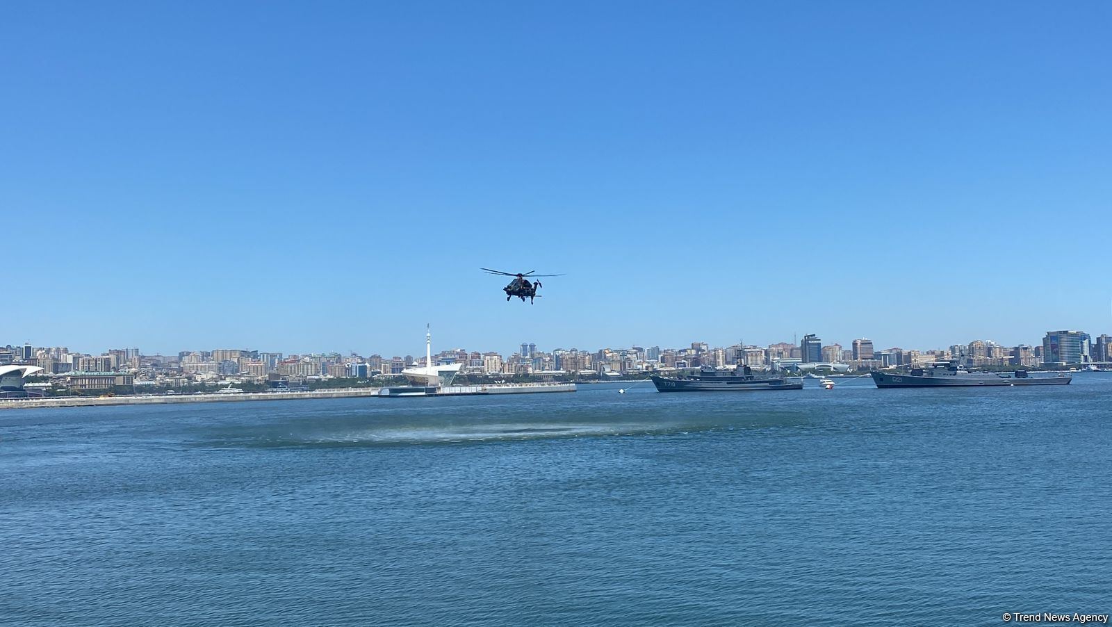 Azerbaijan’s Baku holds another air show as part of fourth day of TEKNOFEST festival (PHOTO/VIDEO)