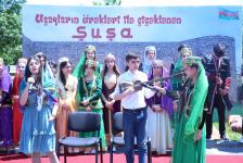В Баку прошел фестиваль "Шуша - цветник детских сердец" (ФОТО)