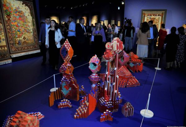 Heydar Aliyev Center holds presentation of new stunning collection of carpets ‘Azerbaijan’s carpet – pattern dance’ (PHOTO)