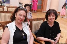 Источающая позитив и добрые эмоции. Бакинская интеллигенция отметила юбилей художницы из Германии (ФОТО)