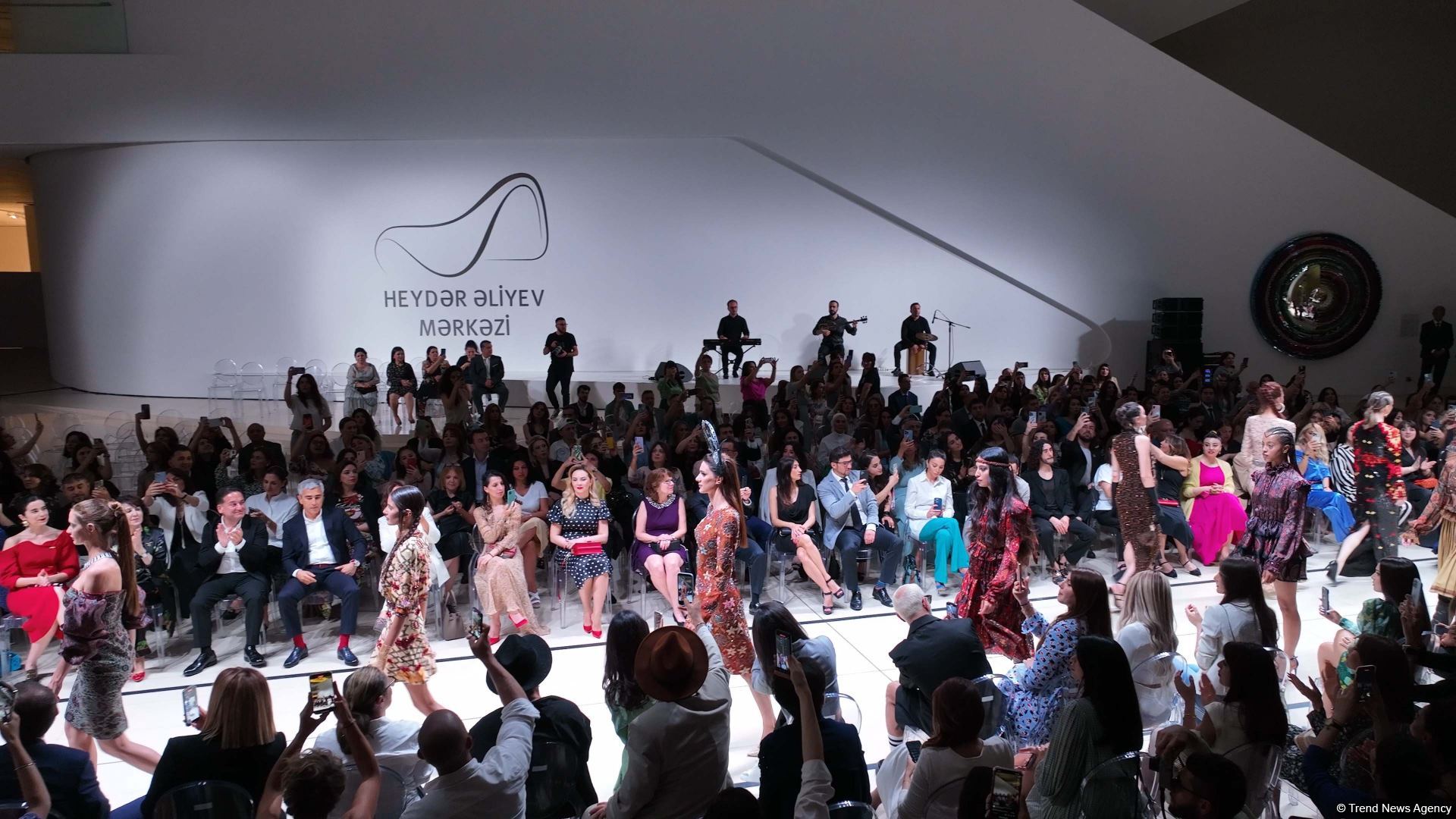 Azerbaijan holds presentation of new carpets, сolorful "AFFFAIR in Carpets" fashion show at Heydar Aliyev Center (PHOTO)
