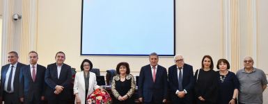 В Баку отметили юбилей Земфиры Сафаровой: "Что может быть желаннее для ученого!" (ФОТО)
