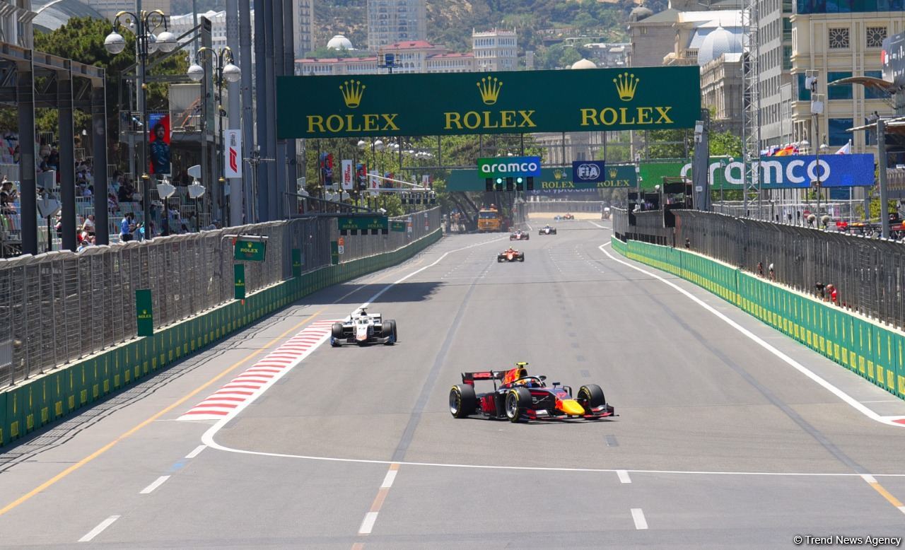 Formula 2 training session starts as part of Formula 1 Azerbaijan Grand Prix (PHOTO)