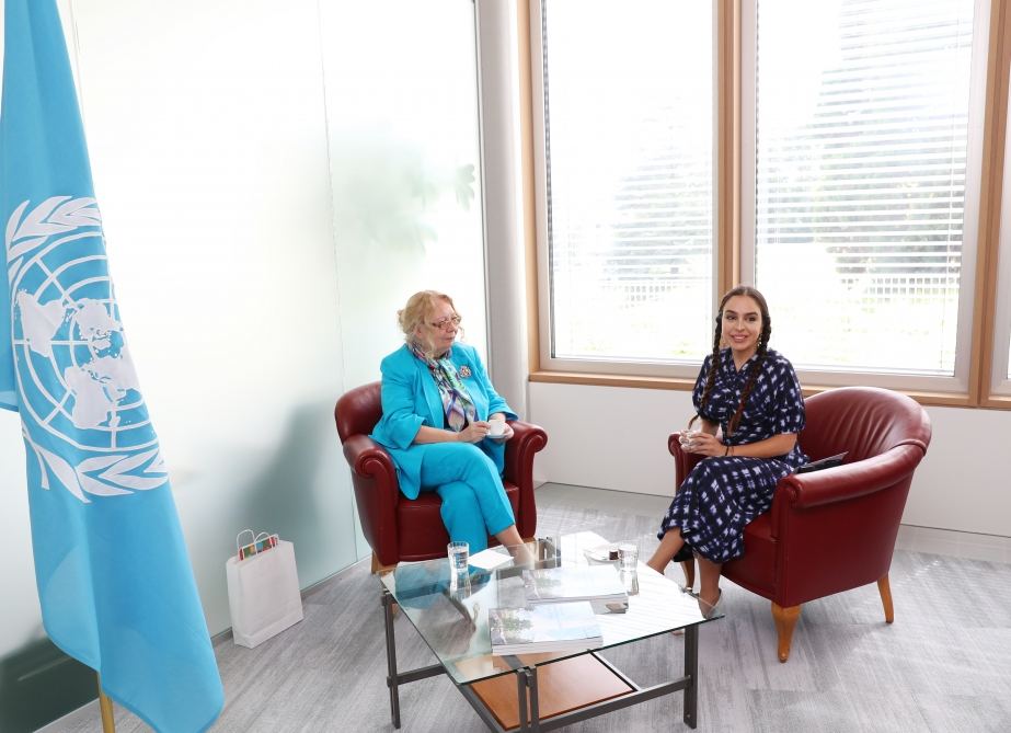 Вице-президент Фонда Гейдара Алиева Лейла Алиева приняла участие в открытии выставки «Мои моря, мои океаны» в Женеве (ФОТО)
