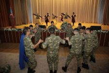 В Баку для военнослужащих проведен праздничный концерт (ФОТО)