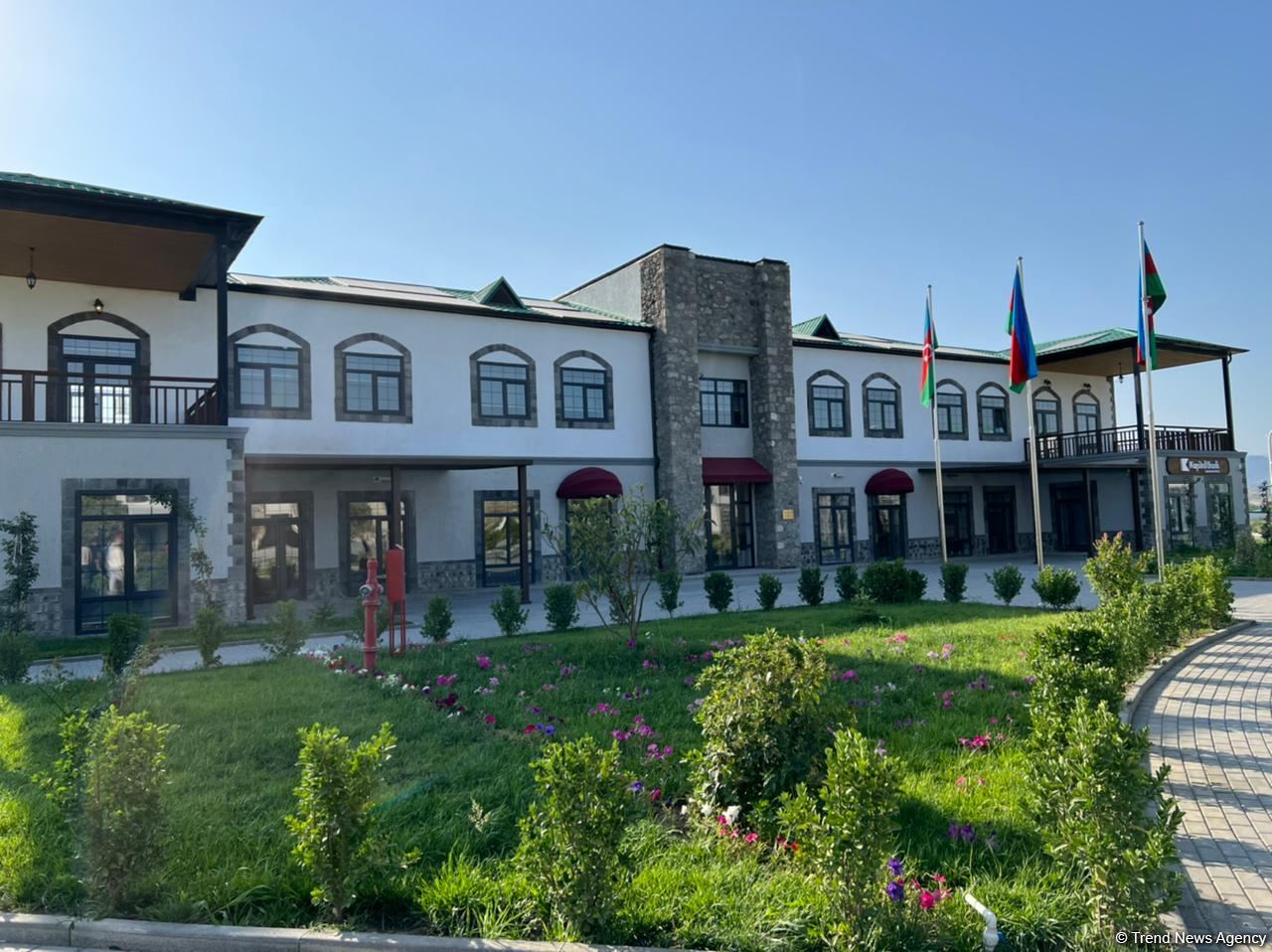 Group of international travelers visit 'smart village' of Aghali (PHOTO)