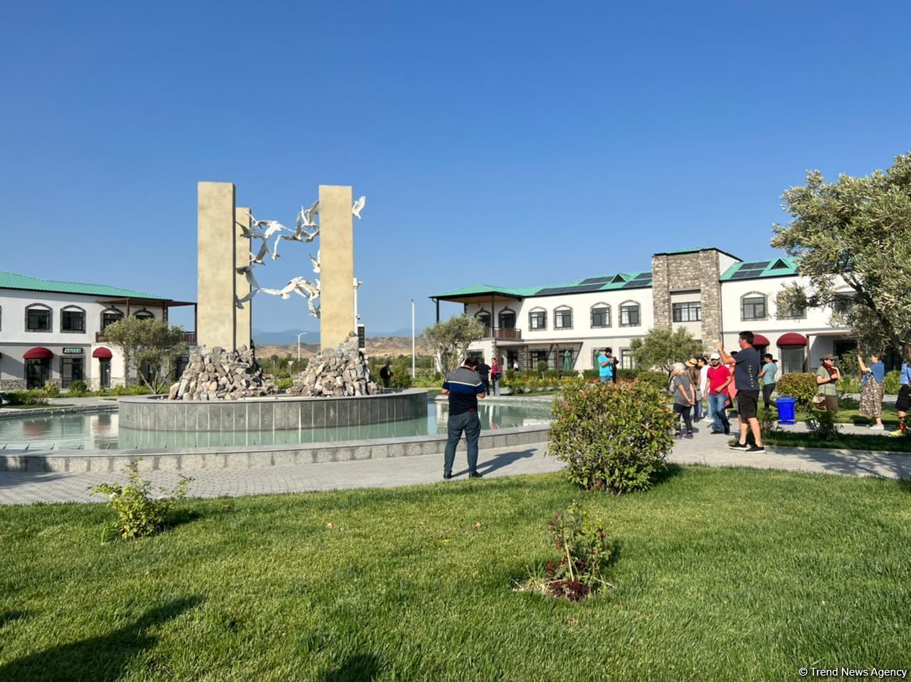 Group of international travelers visit 'smart village' of Aghali (PHOTO)