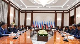 Azerbaijani, Uzbek presidents hold expanded meeting (PHOTO/VIDEO)
