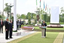 Президент Ильхам Алиев и Президент Шавкат Мирзиёев приняли участие в церемонии открытия площади Гейдара Алиева в Ташкенте (ФОТО/ВИДЕО)