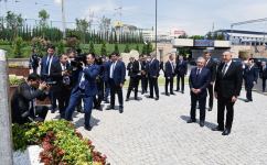 Президент Ильхам Алиев и Президент Шавкат Мирзиёев приняли участие в церемонии открытия площади Гейдара Алиева в Ташкенте (ФОТО/ВИДЕО)