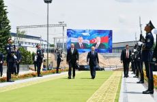 Президент Ильхам Алиев и Президент Шавкат Мирзиёев приняли участие в церемонии открытия площади Гейдара Алиева в Ташкенте (ФОТО/ВИДЕО)