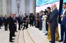 В честь Президента Ильхама Алиева от имени Президента Шавката Мирзиёева дан официальный прием (ФОТО/ВИДЕО)