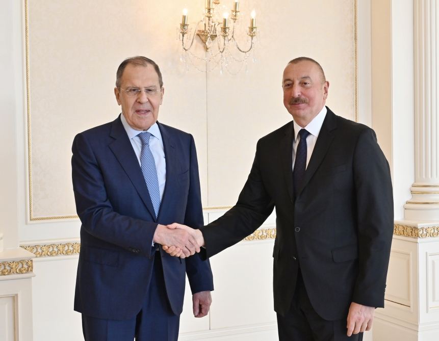 Президент Ильхам Алиев:  Подписание в Москве Декларации о союзническом взаимодействии - это основополагающий документ для будущего развития отношений между Азербайджаном и Россией (Выступление главы государства)