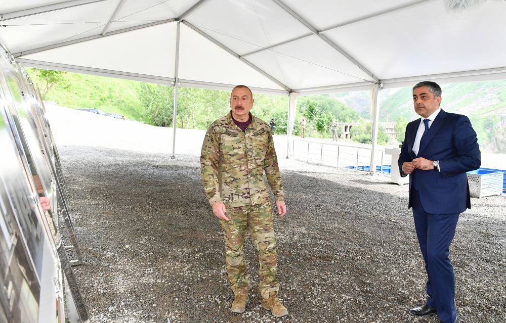 Президент Ильхам Алиев совершил поездку в Гейгельский, Кяльбаджарский и Лачинский районы (ФОТО/ВИДЕО)