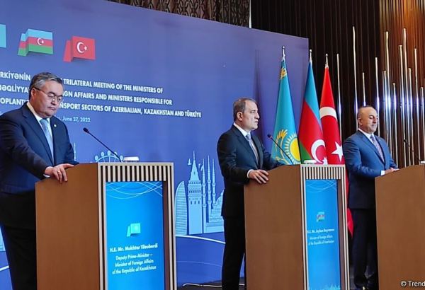 Azerbaijani FM talks plans of expansion capabilities of BTK railway corridor (PHOTO)