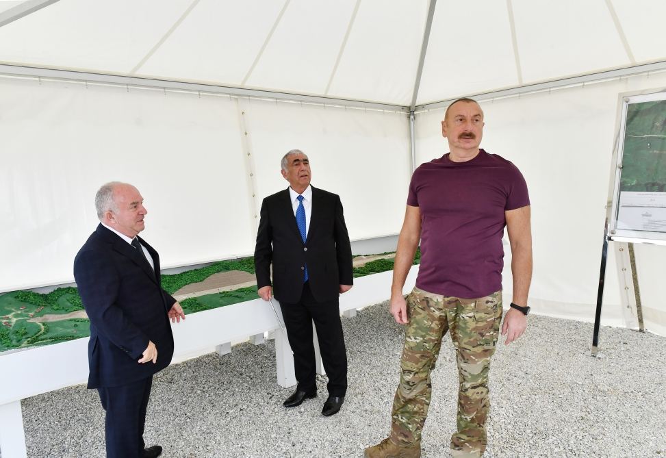 Президент Ильхам Алиев ознакомился со строительством Лачинского международного аэропорта (ФОТО/ВИДЕО)