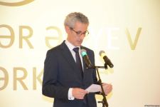 В Центре Гейдара Алиева состоялось открытие экспозиции всемирно известного французского фотографа "Внутренняя Одиссея Резы" (ФОТО)