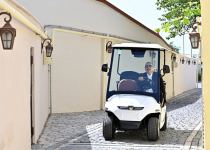 President Ilham Aliyev views landscaping work carried out in Baku's Ramana settlement (PHOTO/VIDEO)