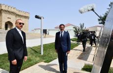 President Ilham Aliyev views landscaping work carried out in Baku's Ramana settlement (PHOTO/VIDEO)