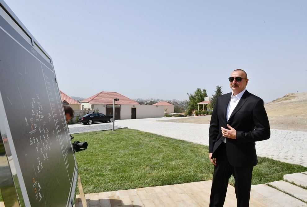 President Ilham Aliyev views landscaping work carried out in Baku's Ramana settlement (PHOTO/VIDEO)