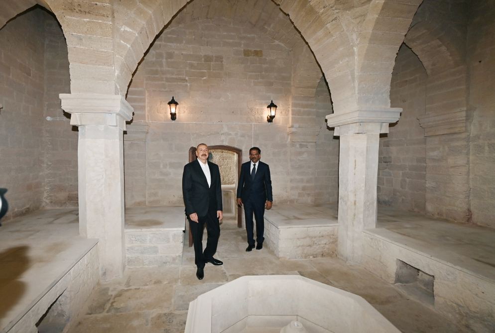 President Ilham Aliyev views landscaping work carried out in Baku's Ramana settlement (PHOTO/VIDEO)