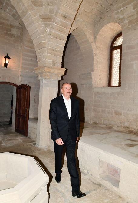 President Ilham Aliyev views landscaping work carried out in Baku's Ramana settlement (PHOTO/VIDEO)