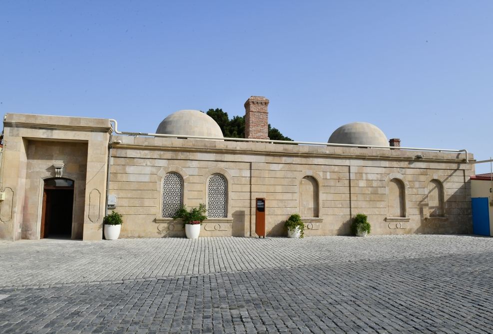 President Ilham Aliyev views landscaping work carried out in Baku's Ramana settlement (PHOTO/VIDEO)