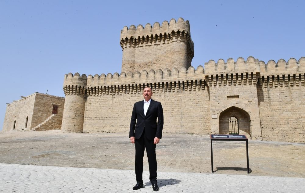 President Ilham Aliyev views landscaping work carried out in Baku's Ramana settlement (PHOTO/VIDEO)