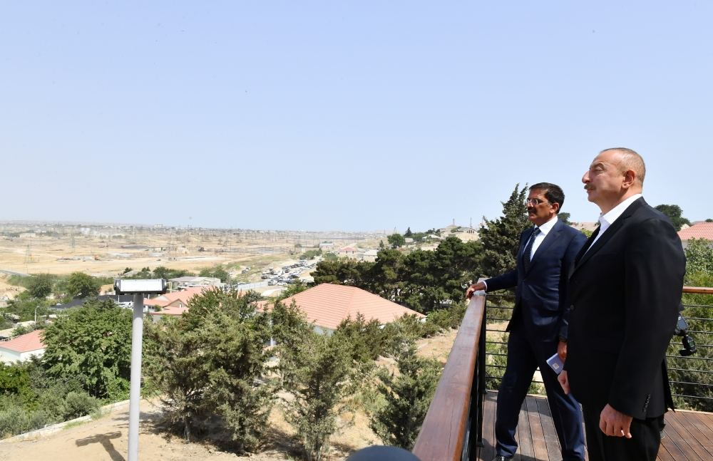 President Ilham Aliyev views landscaping work carried out in Baku's Ramana settlement (PHOTO/VIDEO)
