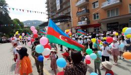 Большой праздник в Шеки – День города, международный фестиваль, красота архитектуры (ФОТО)