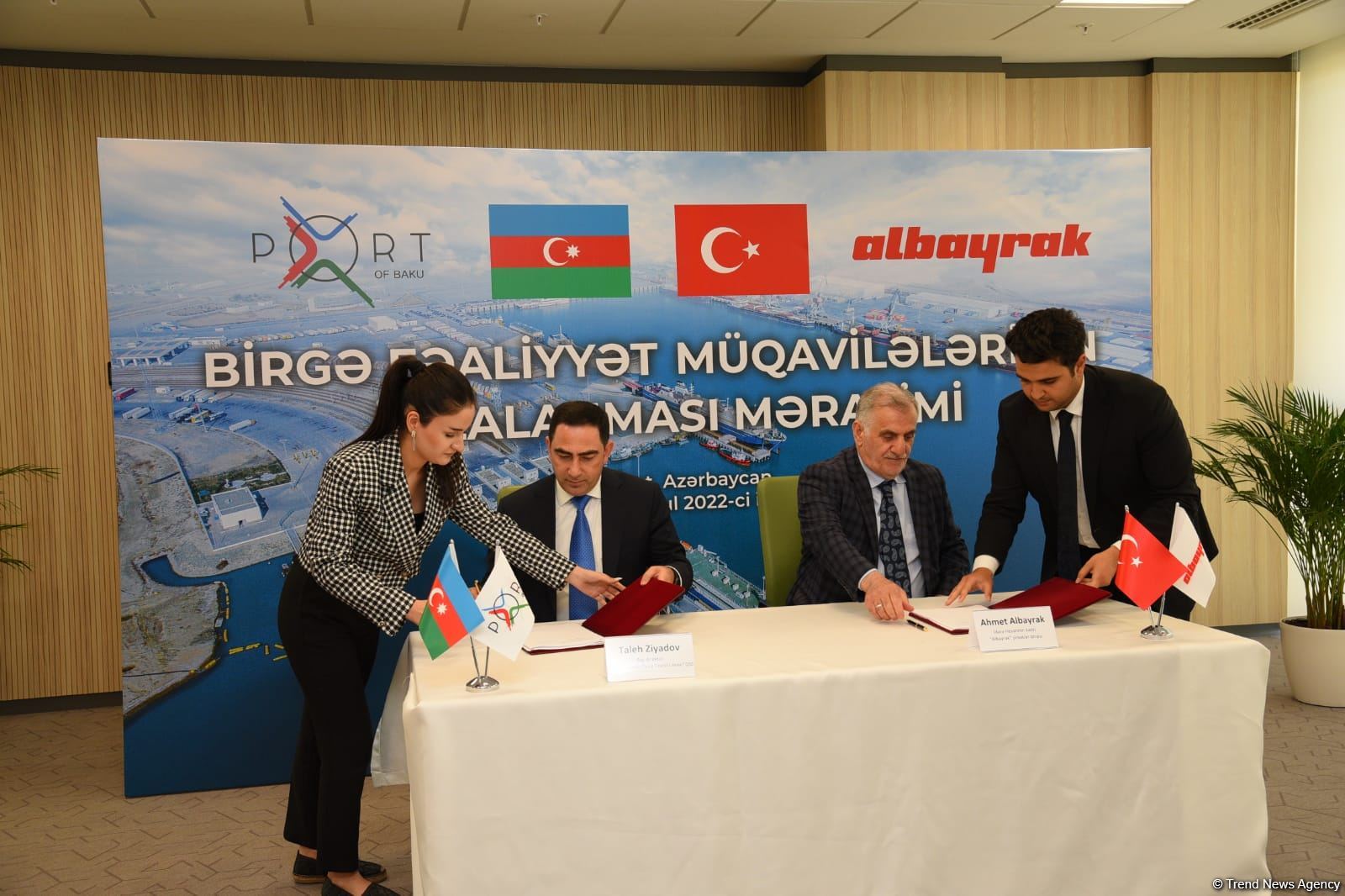 Между турецким холдингом Albayrak и Бакинским портом подписано соглашение о сотрудничестве  (ФОТО)