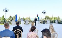 Президент Ильхам Алиев и Президент Европейской комиссии выступили с заявлениями для прессы (ФОТО/ВИДЕО) (версия 2)