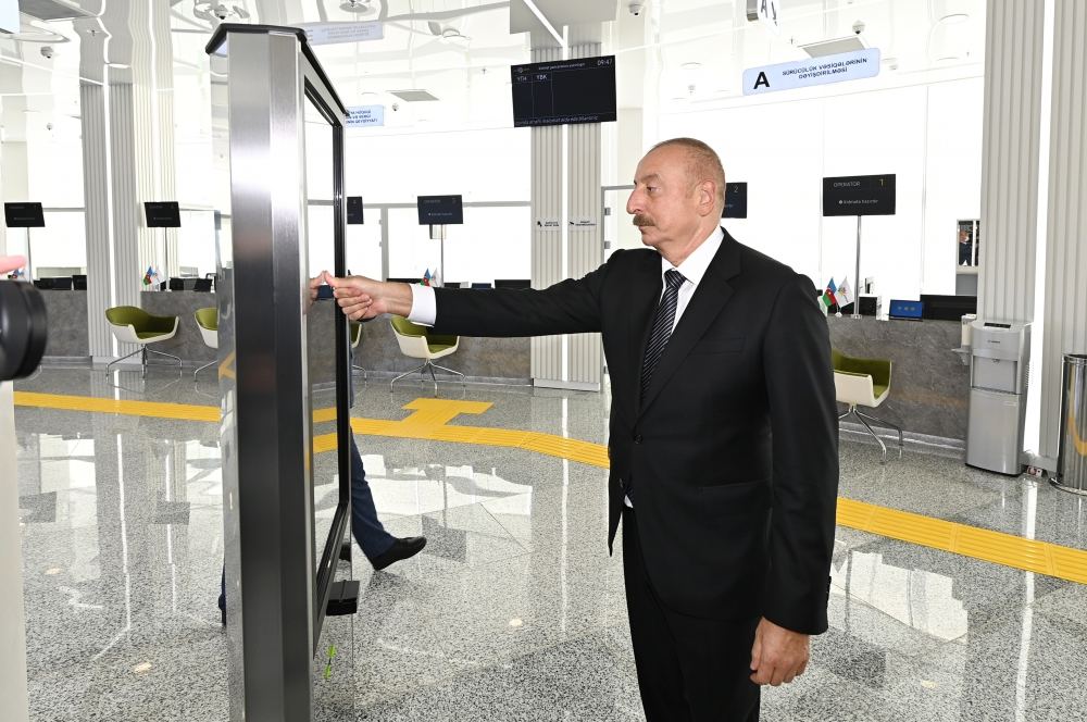 Президент Ильхам Алиев принял участие в открытии Сумгайытского регионального центра «ASAN xidmət» номер 2 (ФОТО/ВИДЕО)
