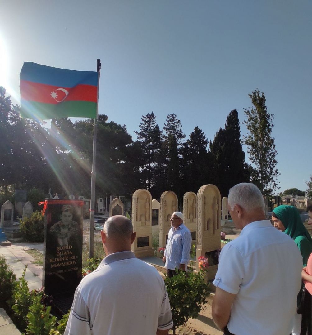 Он прикрыл собой командира, став шехидом… Почтена память героя Карабахской войны Алиаги Мамедова (ФОТО)