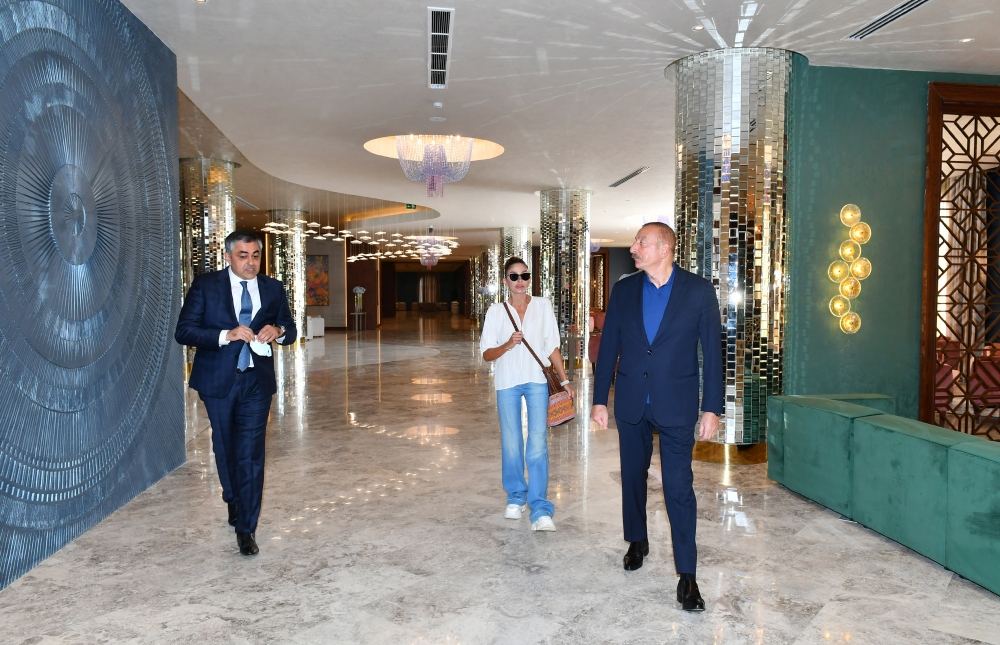 Президент Ильхам Алиев и Первая леди Мехрибан Алиева приняли участие в открытии отеля Basqal Resort & Spa в Исмаиллы (ФОТО/ВИДЕО)