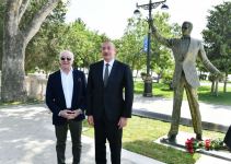 Президент Ильхам Алиев и Первая леди Мехрибан Алиева приняли участие в открытии памятника Муслиму Магомаеву в  Бакинском приморском национальном парке (ФОТО/ВИДЕО)