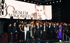 Президент Ильхам Алиев и Первая леди Мехрибан Алиева приняли участие в вечере памяти, посвященном 80-летнему юбилею Муслима Магомаева (ФОТО/ВИДЕО)