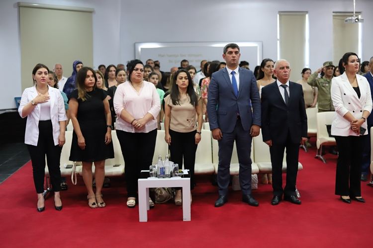 Айбениз Гашимовова отметила день рождения с проектом "Qonağımız var" (ФОТО)