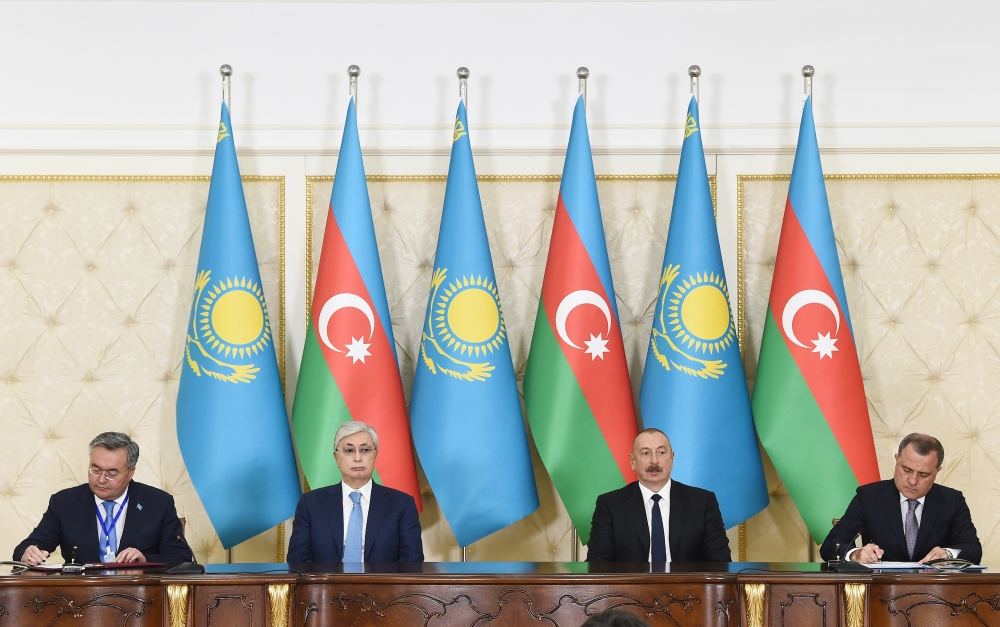 Ceremony of signing Azerbaijani-Kazakh documents held following meeting of presidents (PHOTO/VIDEO)