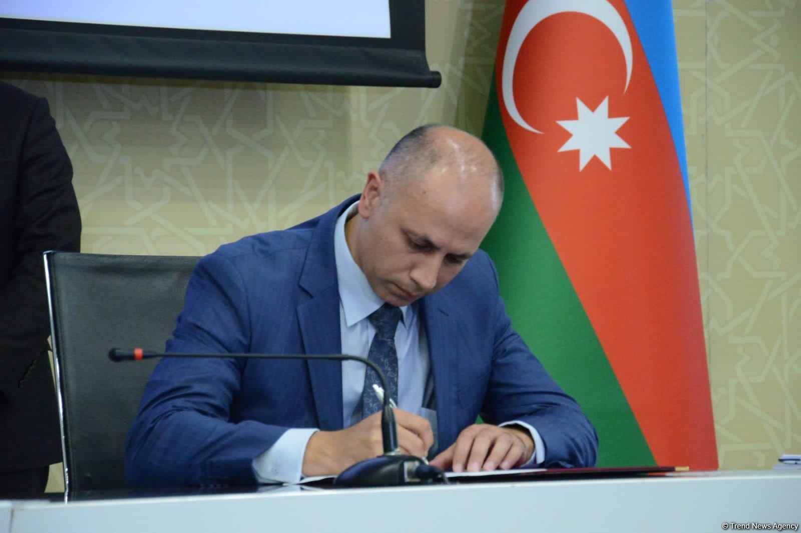 Azerbaijan and Kazakhstan sign agreement in logistics field (PHOTO)