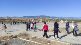 Representatives of diplomatic corps inspect old center of Azerbaijani Fuzuli city (PHOTO)