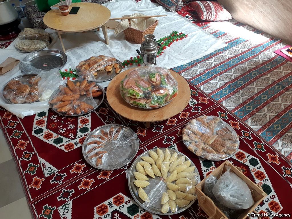 Целеустремленные, яркие, талантливые… - "İZ Community" организовало грандиозную ярмарку, объединяющую 100 женщин-предпринимателей (ФОТО)