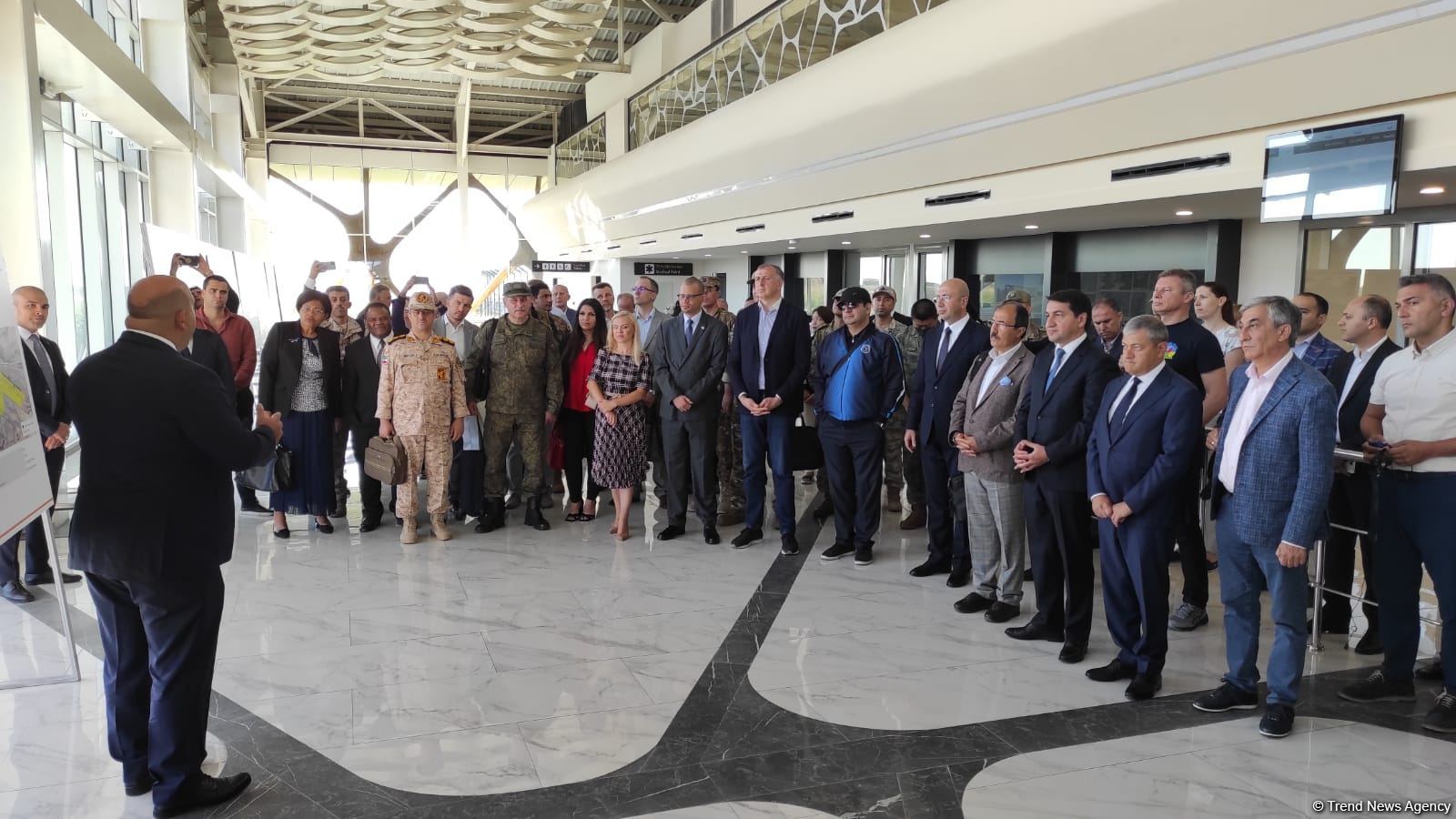 Visit of diplomats and military accredited in Azerbaijan to Shusha begins (PHOTO)
