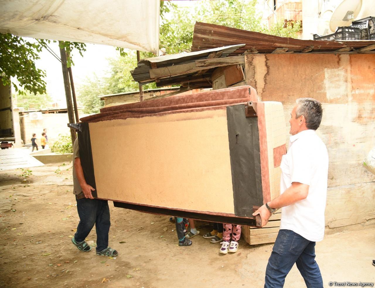 Another group of Azerbaijani citizens preparing to return to native Aghali village (PHOTO)