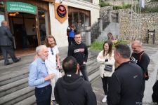Началась поездка известных путешественников из более чем 20 стран в Карабах и Восточный Зангезур (ФОТО)